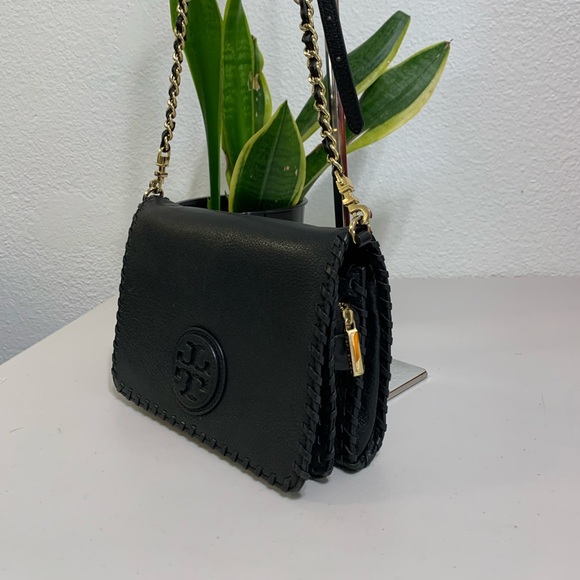 💕👜Tory Burch Leather Chain Crossbody Bag💕👜👜 - Picture 3 of 11